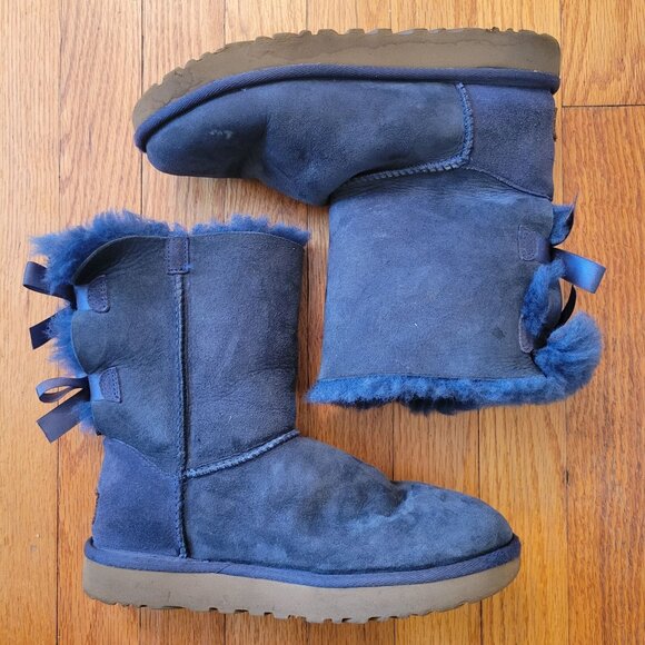 Ugg 6 Blue Leather Winter Boots Sheepskin Lined Pull On 1016225 BAILEY BOW II